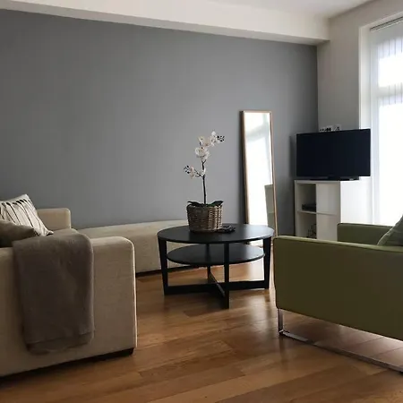 Vigeveien 1, * Kristiansand