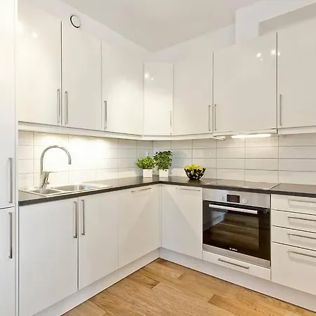 Vigeveien 1, * Kristiansand